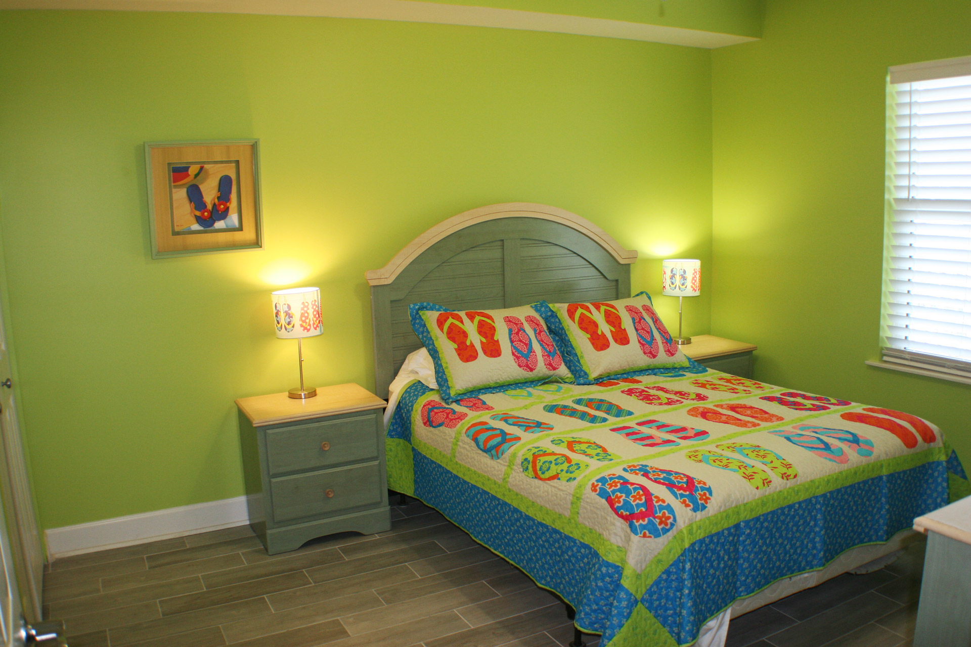 2nd Bedroom with Queen Bed and Nightstands